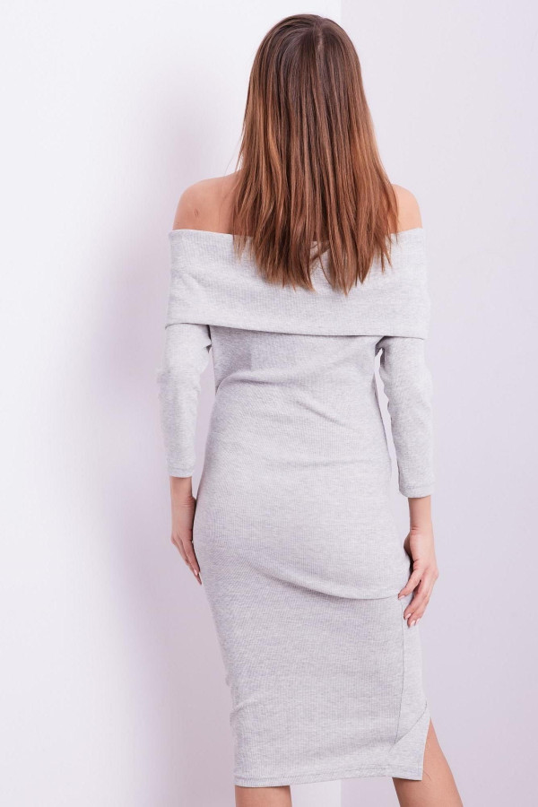 Asymetrické šaty s odhalenými rameny model 21200 světle šedé