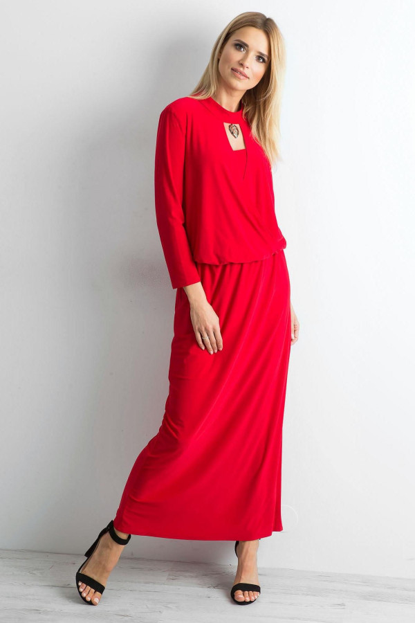 Dlouhé šaty se stojáčkem a výřezem v dekoltu model 27432 červené