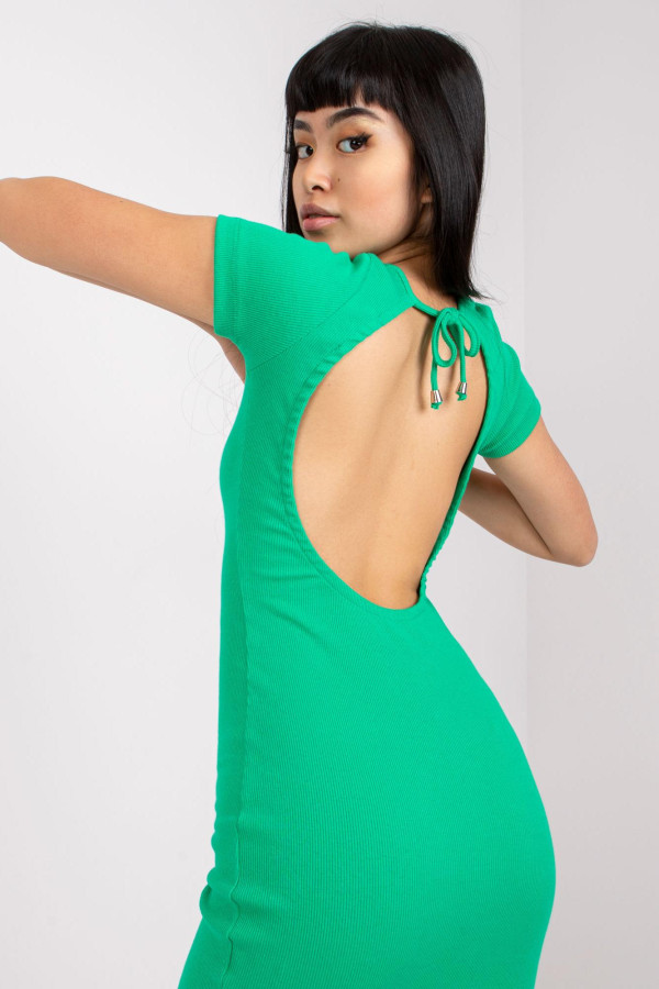 Krátké šaty Nora s odhalenými zády zelené