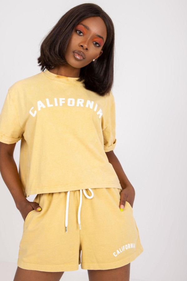Bavlněná souprava šortek a trička s nápisem California světle žlutá