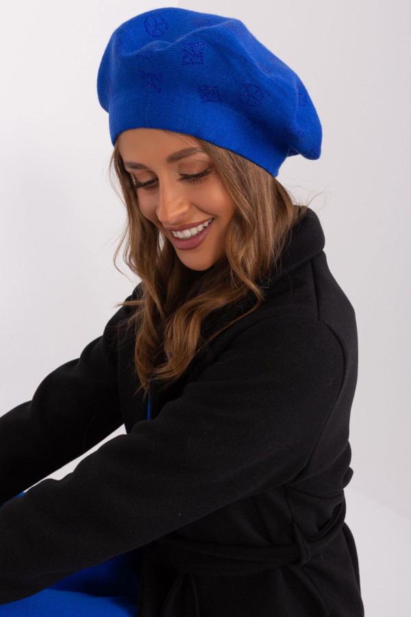Dámská čepice baret s aplikací model 31826 královská modrá