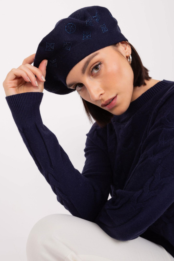 Dámská čepice baret s aplikací model 31826 námořnická modrá