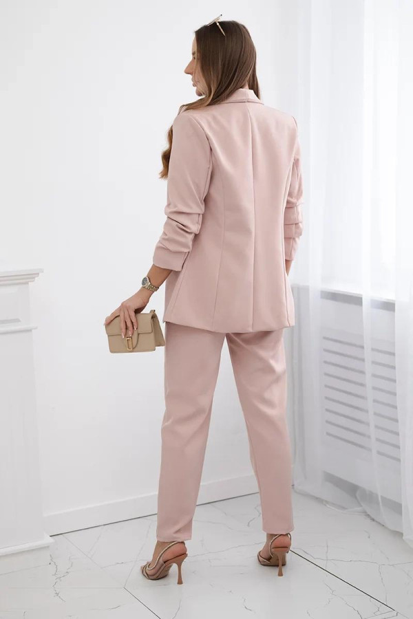 Elegantní souprava saka a kalhot model 80172K pudrově růžová