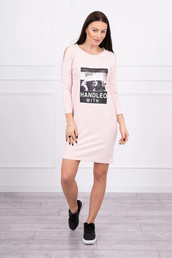 Šaty s grafikou a nápisem Handleo With pudrově růžové
