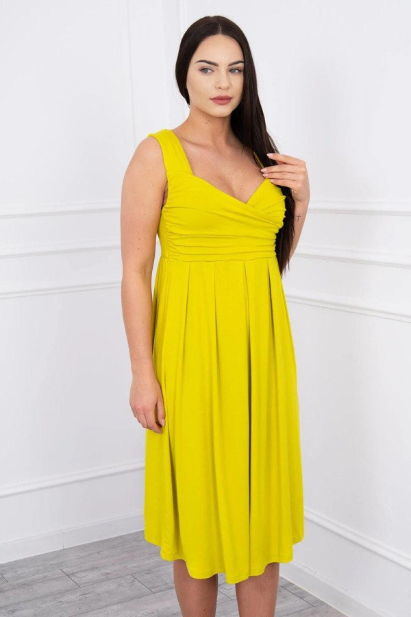 Volné šaty s širokými ramínky model 61063 barva kiwi