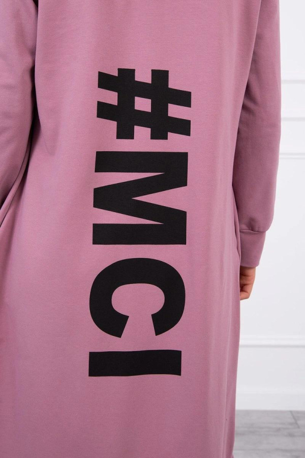 Kardigán s kapucí a s velkým nápisem #MCI na zádech fialový