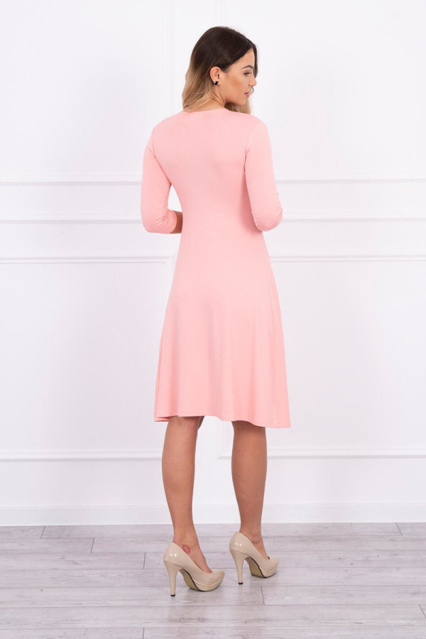 Volné šaty s převazem pod hrudníkem model 8314 růžové