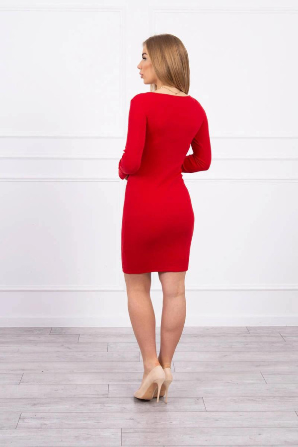 Obtažené šaty s řetězem v dekoltu model 9336 červené