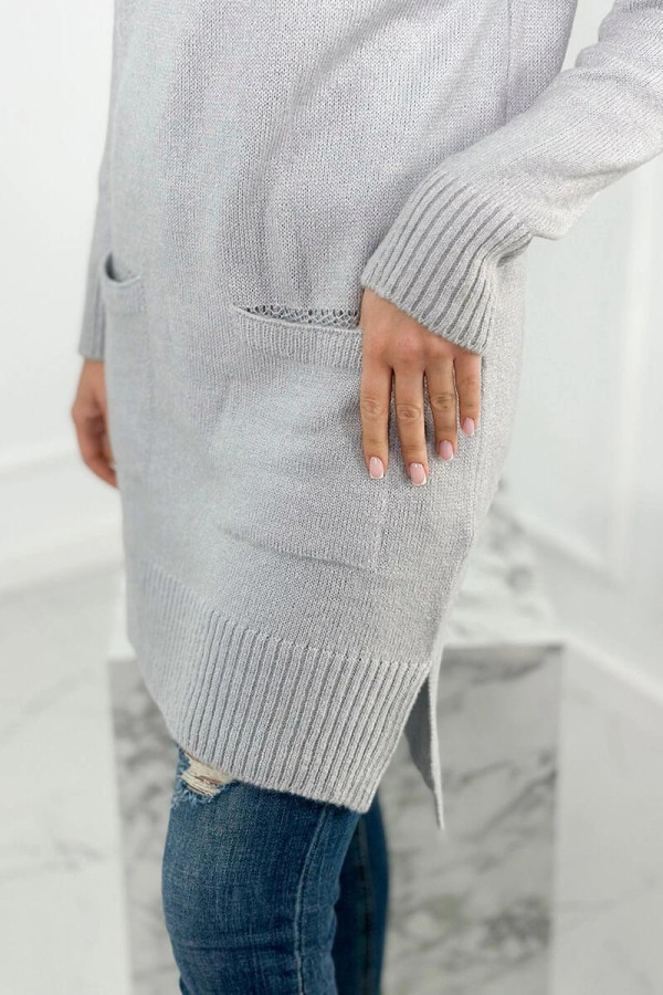 Úpletový svetr s rozparky, kapsami a stojáčkem světlý šedý