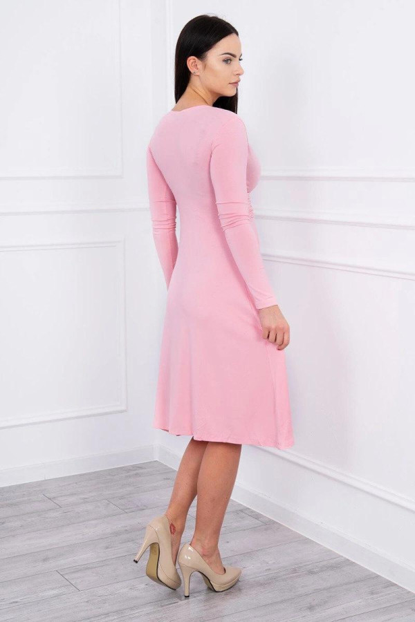 Volné šaty s převazem pod hrudníkem model 8315 pudrově růžové