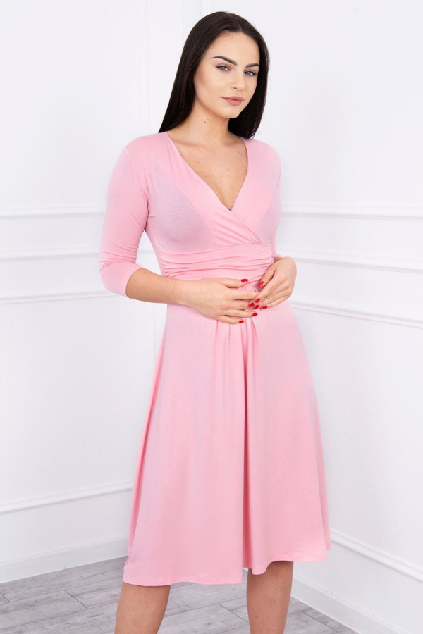 Volné šaty s převazem pod hrudníkem model 8314 pudrově růžové