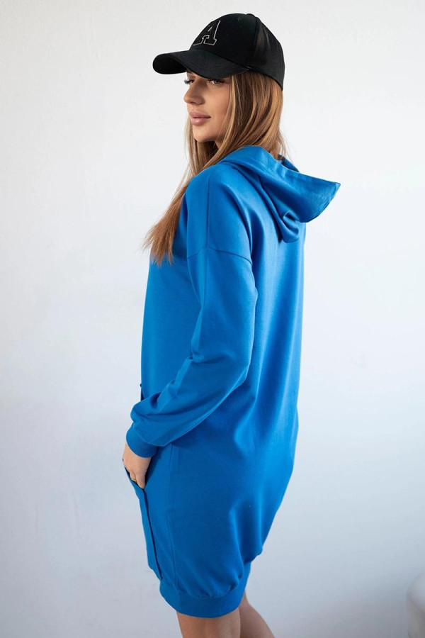 Šaty s kapucí a klokaní kapsou model 67292 barva královská modrá