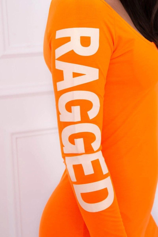 Šaty s nápisem RAGGED na rukávu a odhalenými dříkem neonově oranžové