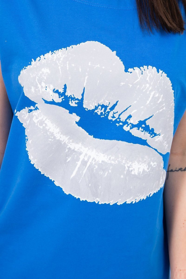 Tričko s potiskem rtů model 885 barva královská modrá